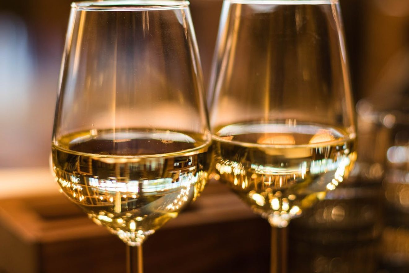 Wat is droge witte wijn?